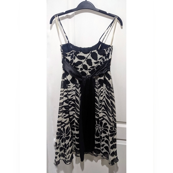 Y2K Empire Waist Printed Dress - Picture 2 of 9